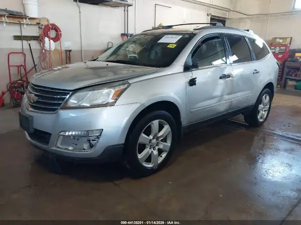 1GNKVGKD6HJ241500 2017 CHEVROLET TRAVERSE - Image 2