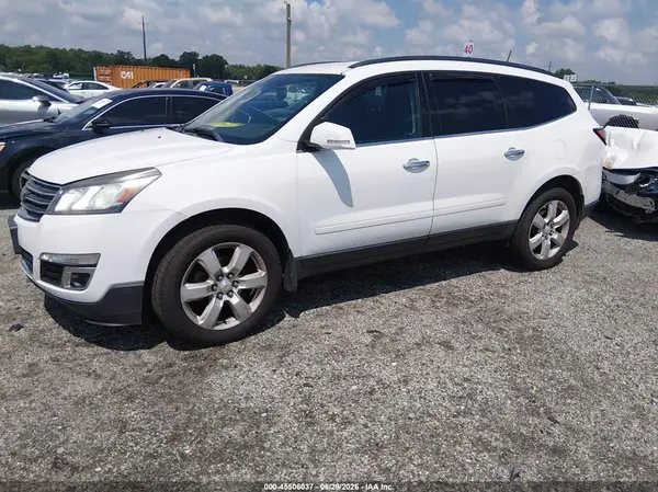 1GNKVGKD6HJ260550 2017 CHEVROLET TRAVERSE - Image 2