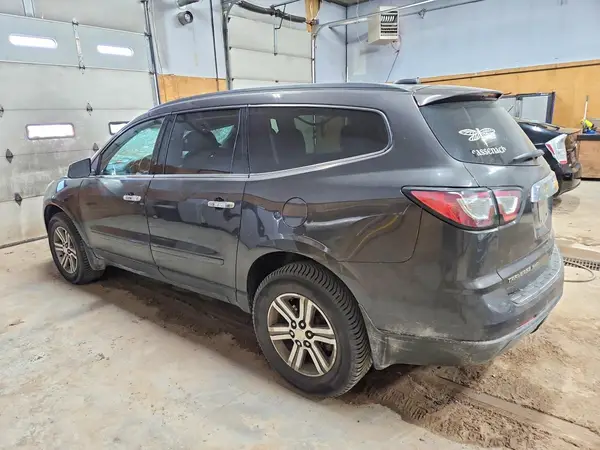 1GNKVGKD6HJ269605 2017 CHEVROLET TRAVERSE - Image 2