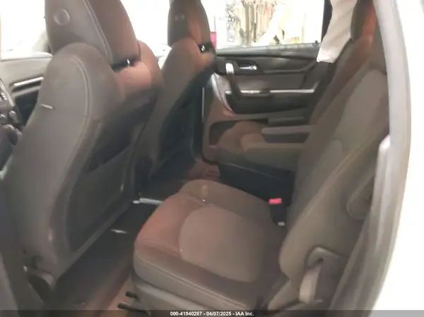 1GNKVGKD6HJ284461 2017 CHEVROLET TRAVERSE - Image 8