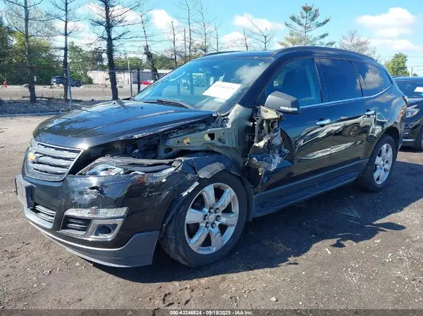 1GNKVGKD6HJ340267 2017 CHEVROLET TRAVERSE - Image 2