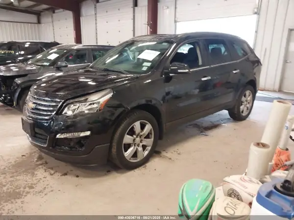 1GNKVGKD6HJ348126 2017 CHEVROLET TRAVERSE - Image 2