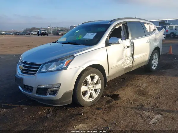 1GNKVGKD7GJ246333 2016 CHEVROLET TRAVERSE - Image 2