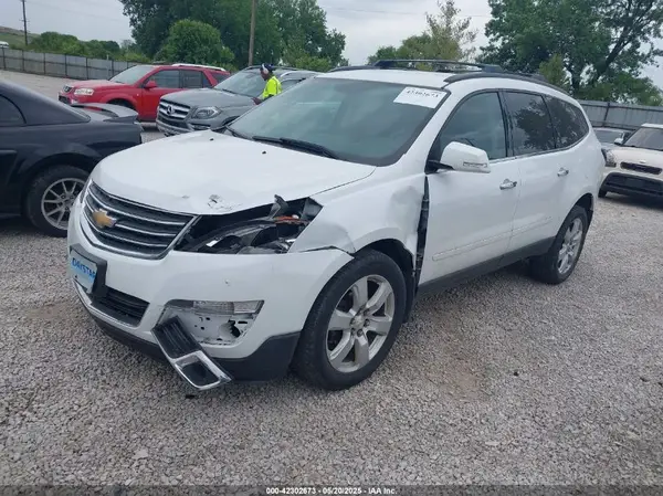 1GNKVGKD7HJ115078 2017 CHEVROLET TRAVERSE - Image 2