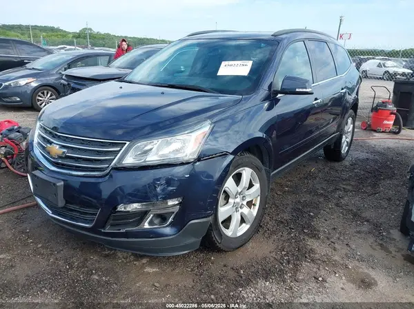 1GNKVGKD7HJ116330 2017 CHEVROLET TRAVERSE - Image 2