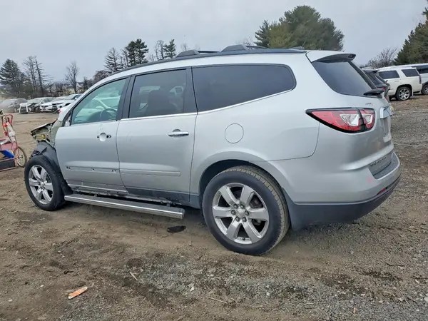 1GNKVGKD7HJ153720 2017 CHEVROLET TRAVERSE - Image 2