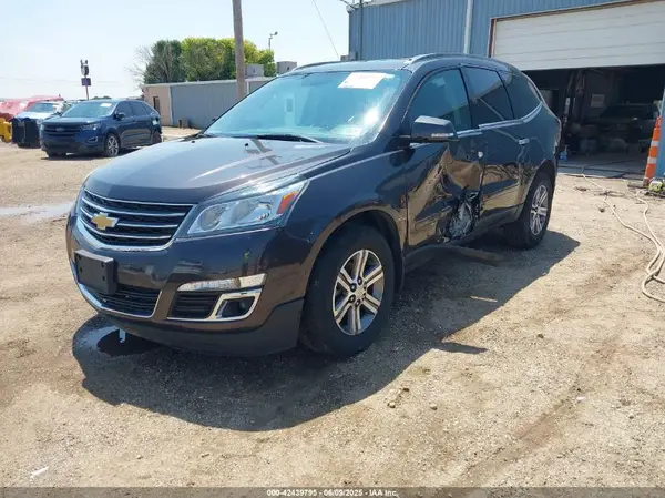 1GNKVGKD7HJ168993 2017 CHEVROLET TRAVERSE - Image 2