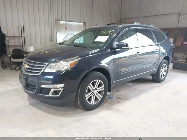1GNKVGKD7HJ219439 2017 CHEVROLET TRAVERSE - Image 2