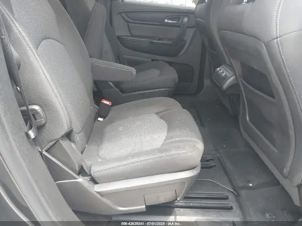 1GNKVGKD7HJ261755 2017 CHEVROLET TRAVERSE - Image 8
