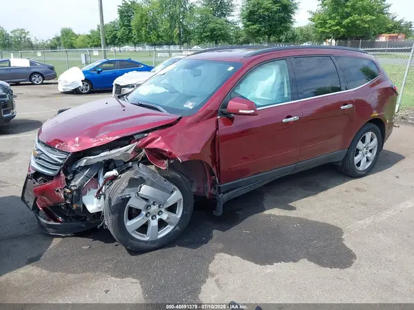 1GNKVGKD7HJ262064 2017 CHEVROLET TRAVERSE - Image 2
