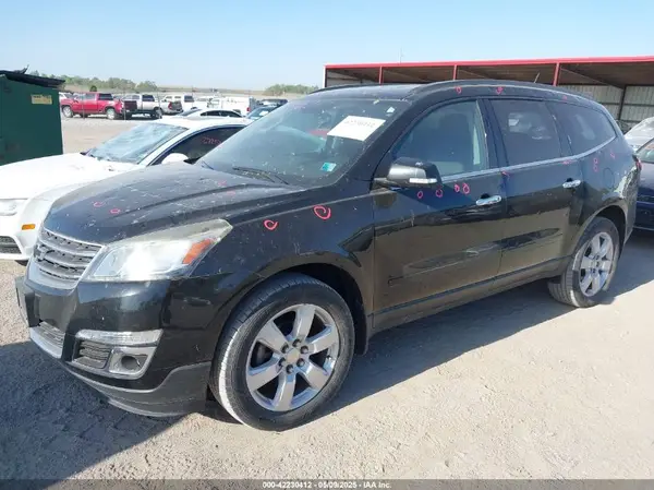 1GNKVGKD7HJ276174 2017 CHEVROLET TRAVERSE - Image 2