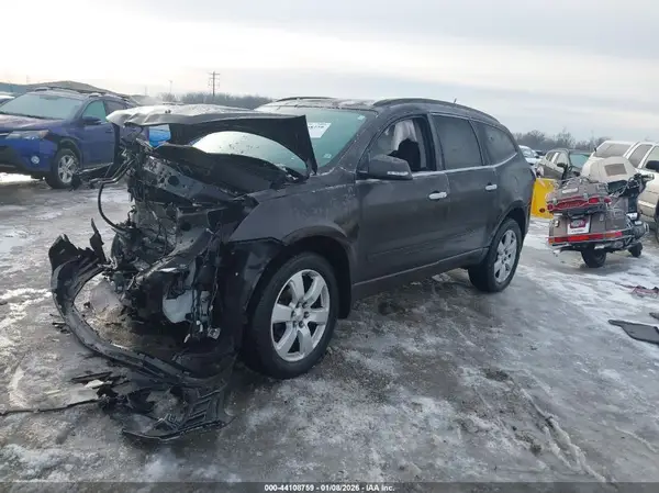 1GNKVGKD7HJ285862 2017 CHEVROLET TRAVERSE - Image 2