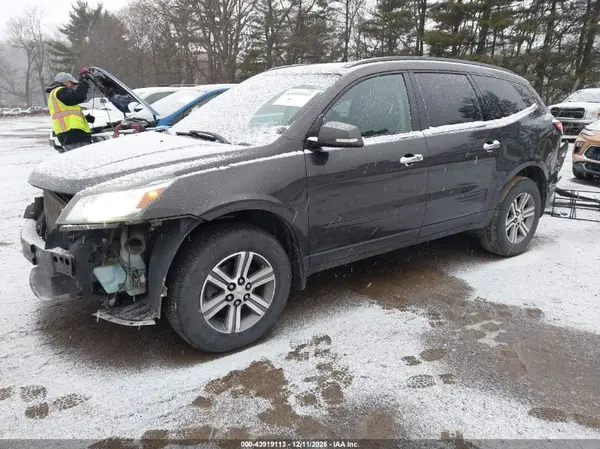 1GNKVGKD7HJ287224 2017 CHEVROLET TRAVERSE - Image 2