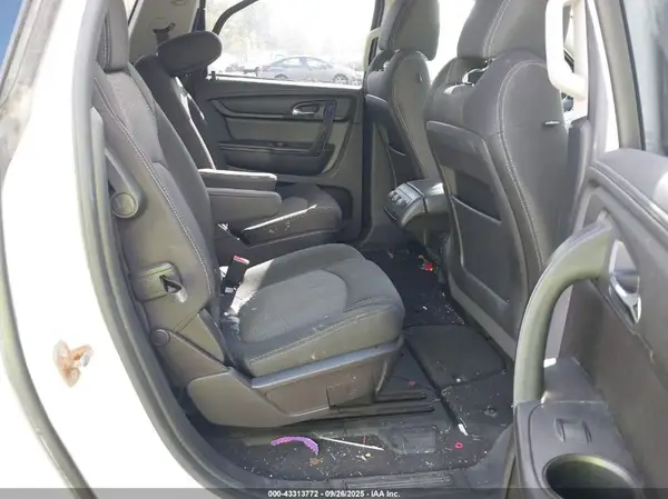 1GNKVGKD7HJ338060 2017 CHEVROLET TRAVERSE - Image 8