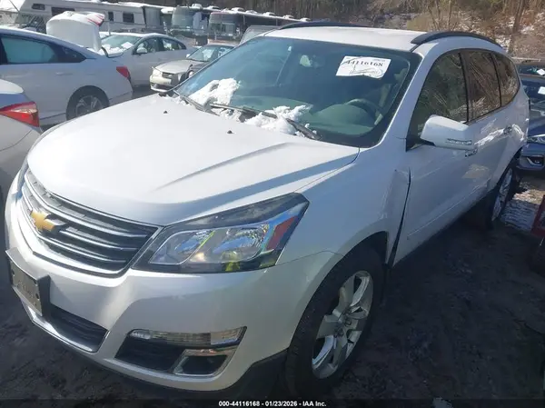 1GNKVGKD7HJ342058 2017 CHEVROLET TRAVERSE - Image 2