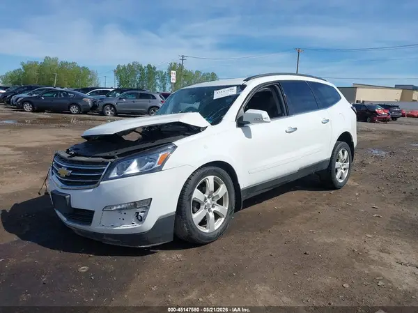 1GNKVGKD7HJ352556 2017 CHEVROLET TRAVERSE - Image 2