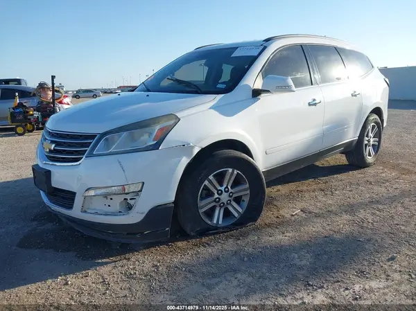 1GNKVGKD8HJ115364 2017 CHEVROLET TRAVERSE - Image 2