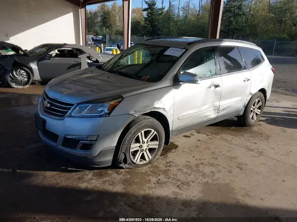 1GNKVGKD8HJ167707 2017 CHEVROLET TRAVERSE - Image 2