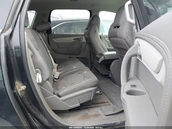1GNKVGKD8HJ172597 2017 CHEVROLET TRAVERSE - Image 8
