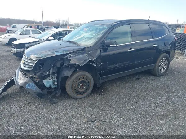 1GNKVGKD8HJ172907 2017 CHEVROLET TRAVERSE - Image 2