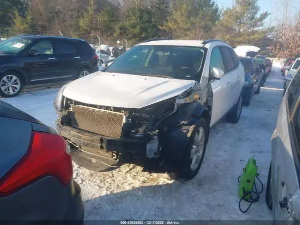 1GNKVGKD8HJ242423 2017 CHEVROLET TRAVERSE - Image 2