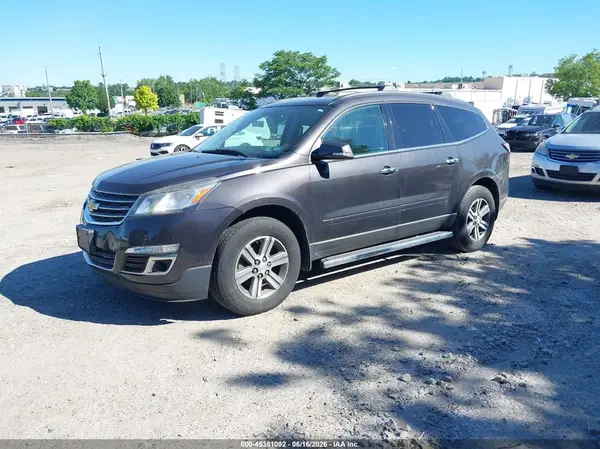 1GNKVGKD8HJ244916 2017 CHEVROLET TRAVERSE - Image 2