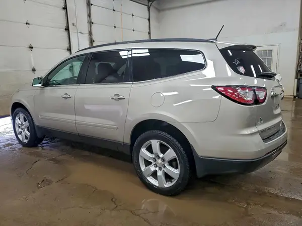 1GNKVGKD8HJ251896 2017 CHEVROLET TRAVERSE - Image 2