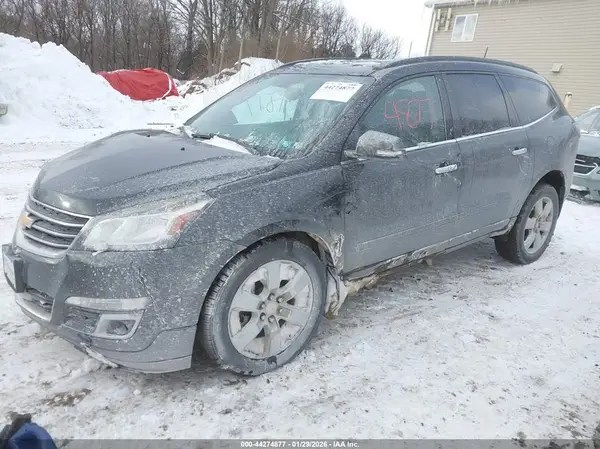 1GNKVGKD8HJ258251 2017 CHEVROLET TRAVERSE - Image 2