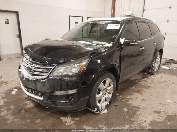 1GNKVGKD8HJ308548 2017 CHEVROLET TRAVERSE - Image 2