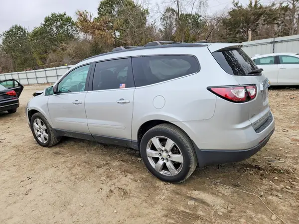 1GNKVGKD8HJ346801 2017 CHEVROLET TRAVERSE - Image 2