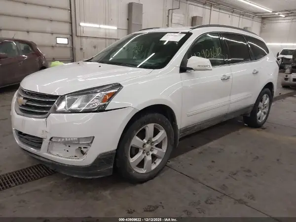 1GNKVGKD8HJ353084 2017 CHEVROLET TRAVERSE - Image 2