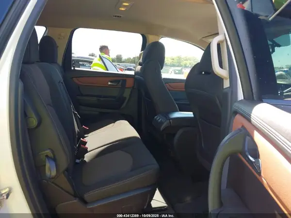 1GNKVGKD9GJ101696 2016 CHEVROLET TRAVERSE - Image 8