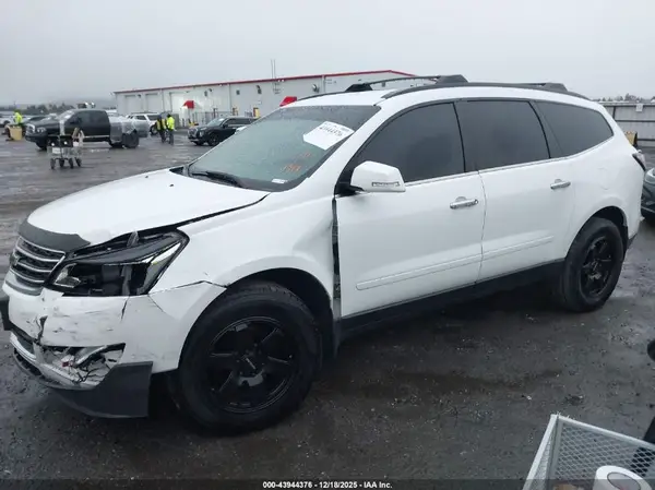 1GNKVGKD9GJ346885 2016 CHEVROLET TRAVERSE - Image 2
