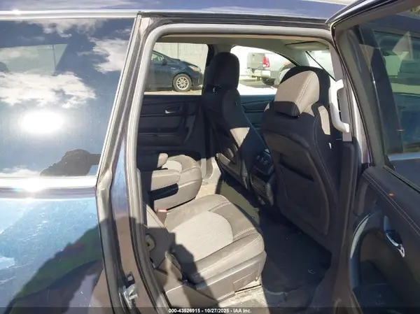 1GNKVGKD9HJ154335 2017 CHEVROLET TRAVERSE - Image 8