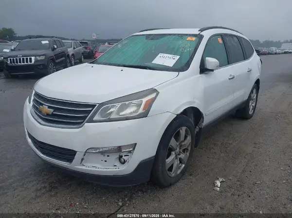 1GNKVGKD9HJ160278 2017 CHEVROLET TRAVERSE - Image 2