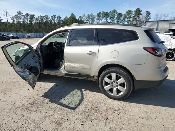 1GNKVGKD9HJ200276 2017 CHEVROLET TRAVERSE - Image 2