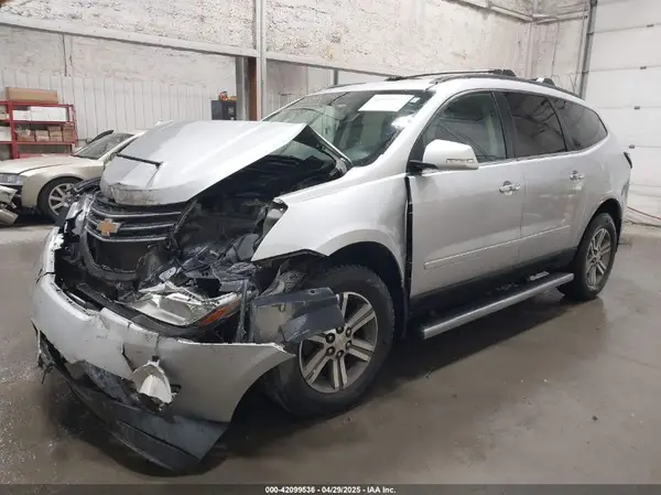 1GNKVGKD9HJ218602 2017 CHEVROLET TRAVERSE - Image 2