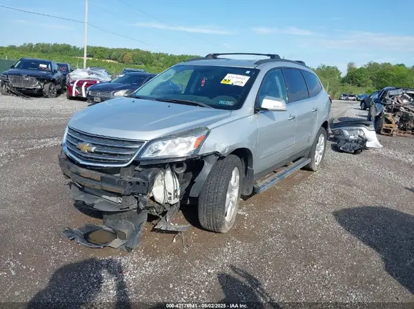 1GNKVGKD9HJ224173 2017 CHEVROLET TRAVERSE - Image 2