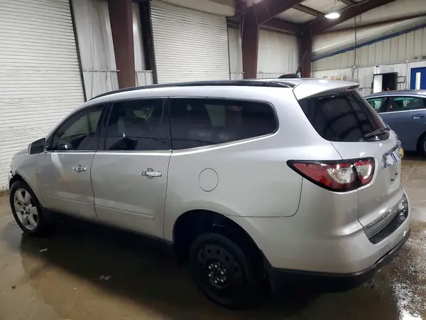 1GNKVGKD9HJ236002 2017 CHEVROLET TRAVERSE - Image 2