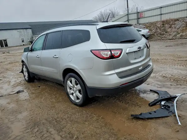 1GNKVGKD9HJ311586 2017 CHEVROLET TRAVERSE - Image 2