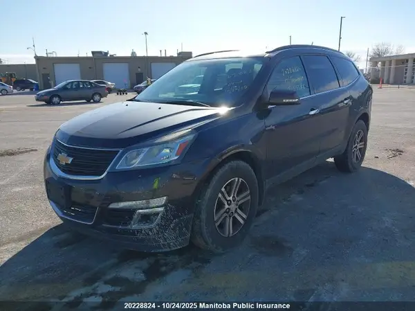 1GNKVGKDXHJ125586 2017 CHEVROLET TRAVERSE - Image 2