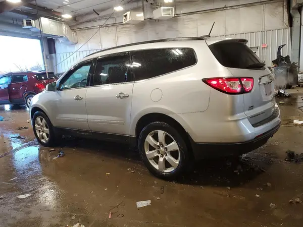 1GNKVGKDXHJ210184 2017 CHEVROLET TRAVERSE - Image 2