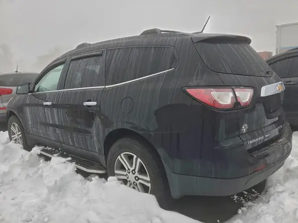 1GNKVGKDXHJ250765 2017 CHEVROLET TRAVERSE - Image 2