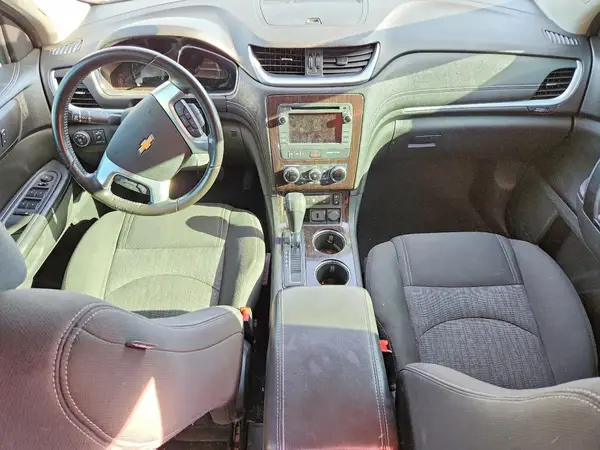 1GNKVHKD0GJ128260 2016 CHEVROLET TRAVERSE - Image 8