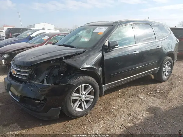 1GNKVHKD0GJ198387 2016 CHEVROLET TRAVERSE - Image 2