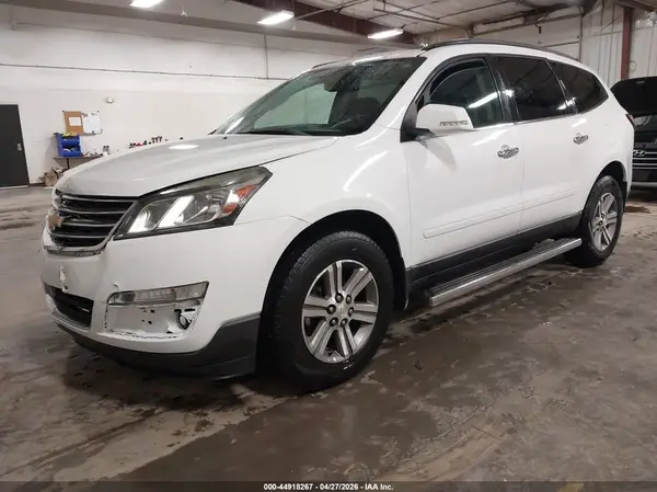 1GNKVHKD0GJ249158 2016 CHEVROLET TRAVERSE - Image 2