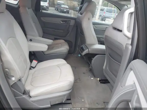 1GNKVHKD0GJ341418 2016 CHEVROLET TRAVERSE - Image 8
