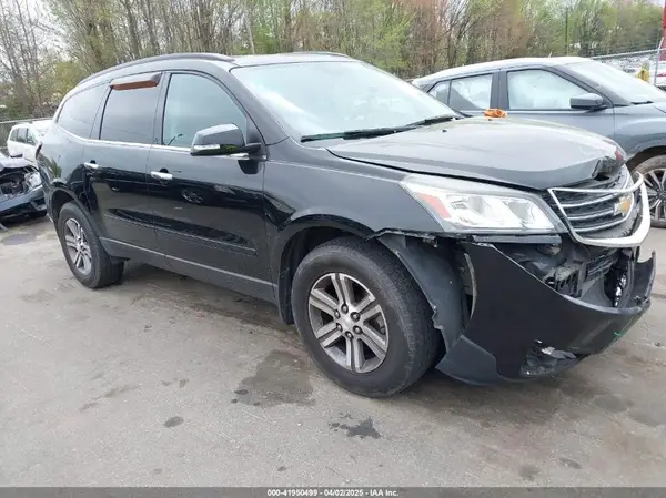 1GNKVHKD0HJ102663 2017 CHEVROLET TRAVERSE - Image 1