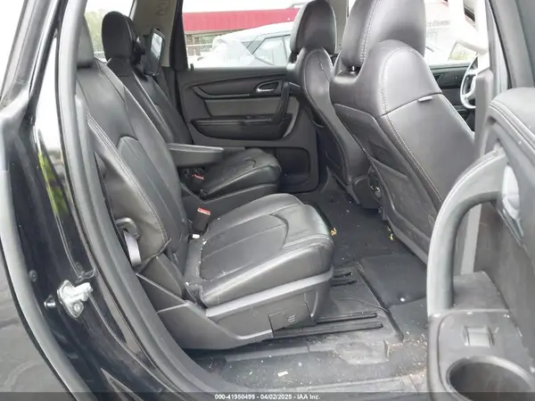 1GNKVHKD0HJ102663 2017 CHEVROLET TRAVERSE - Image 8