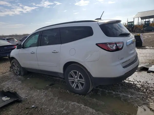 1GNKVHKD0HJ111847 2017 CHEVROLET TRAVERSE - Image 2